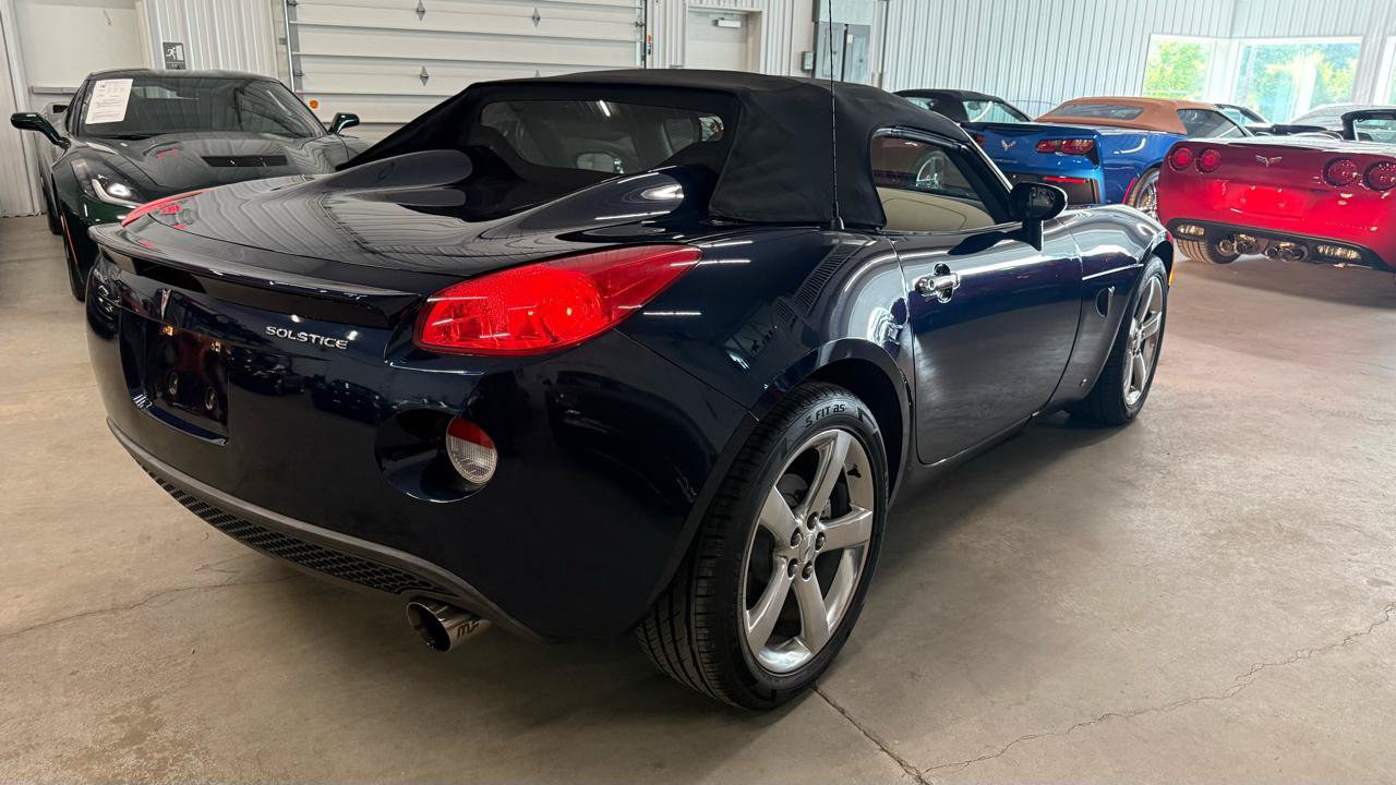 Used 2006 Pontiac Solstice Convertible w/ Premium Package RWD image 18