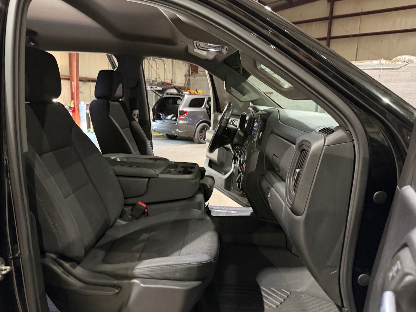 Used 2020 Chevrolet Silverado 1500 Custom Trail Boss w/ Custom Convenience Package AWD/4WD image 26