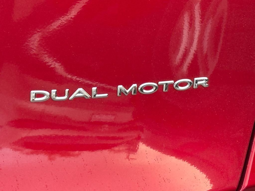 Used 2024 Tesla Model Y Long Range image 8