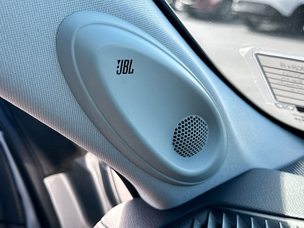 Used 2020 Toyota Highlander Limited image 16