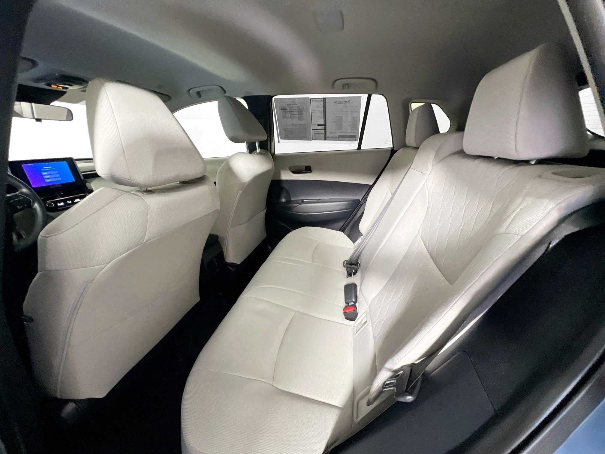 Used 2024 Toyota Corolla Cross L image 28