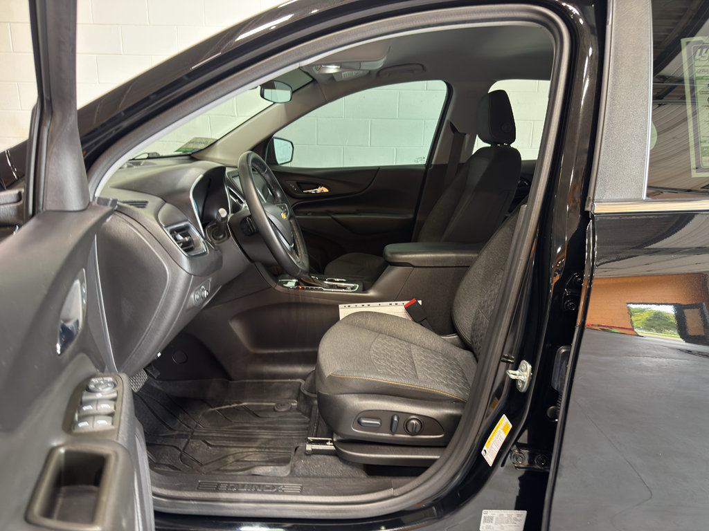 Used 2023 Chevrolet Equinox LT AWD/4WD image 15