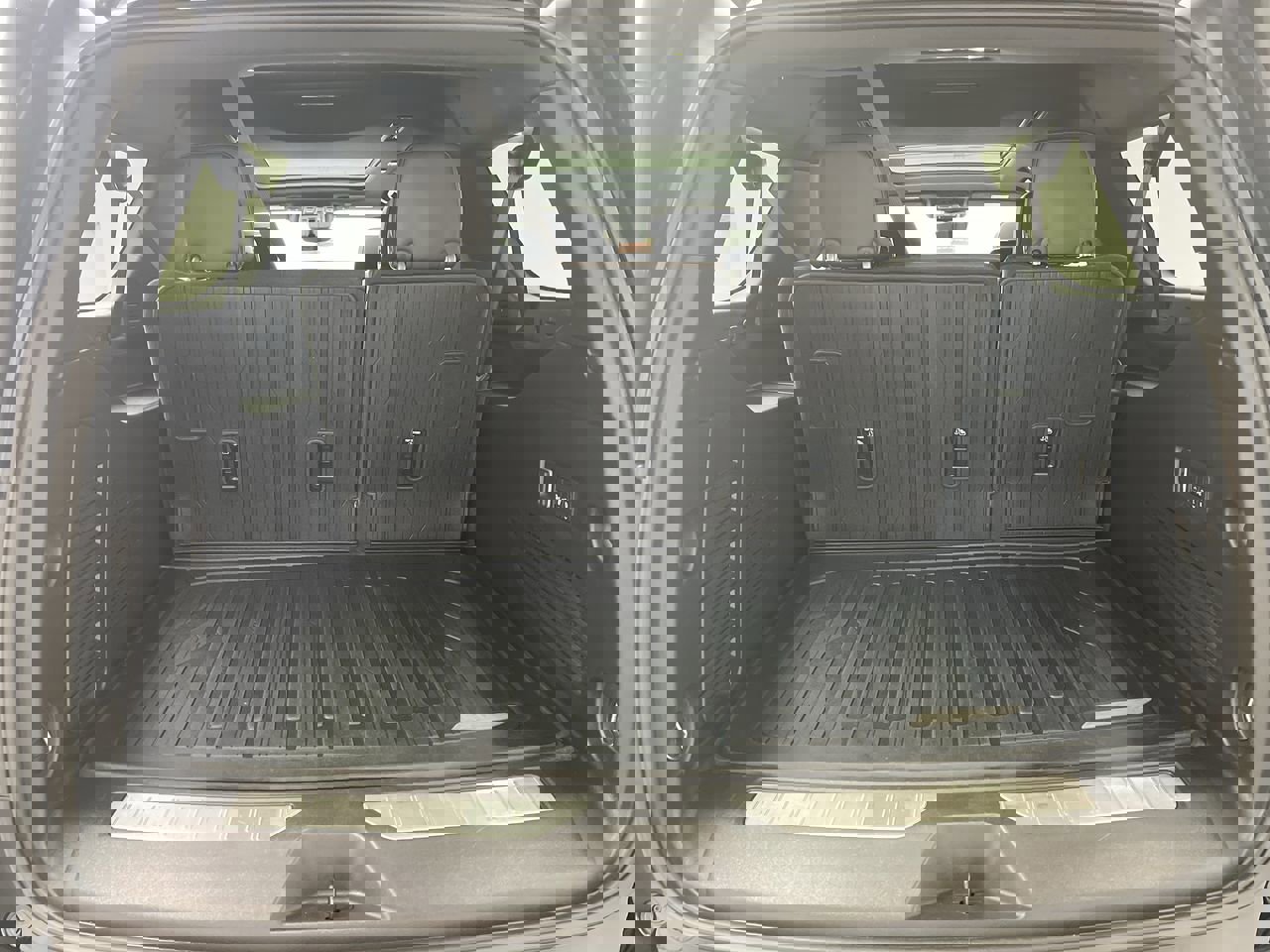 Certified 2025 GMC Yukon XL Denali Ultimate w/ LPO, Floor Liner Package image 36