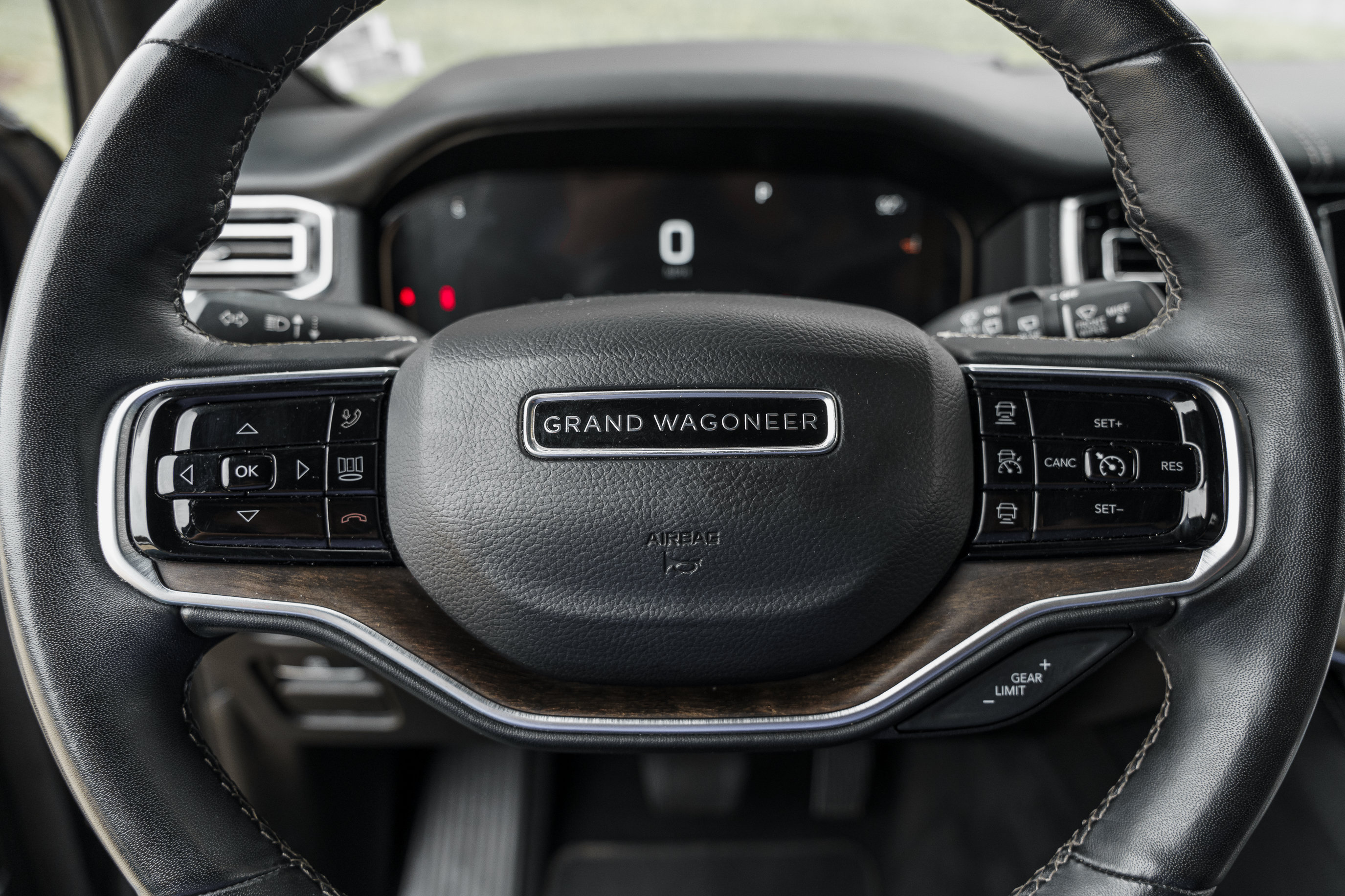 Used 2024 Jeep Grand Wagoneer L 4WD image 16