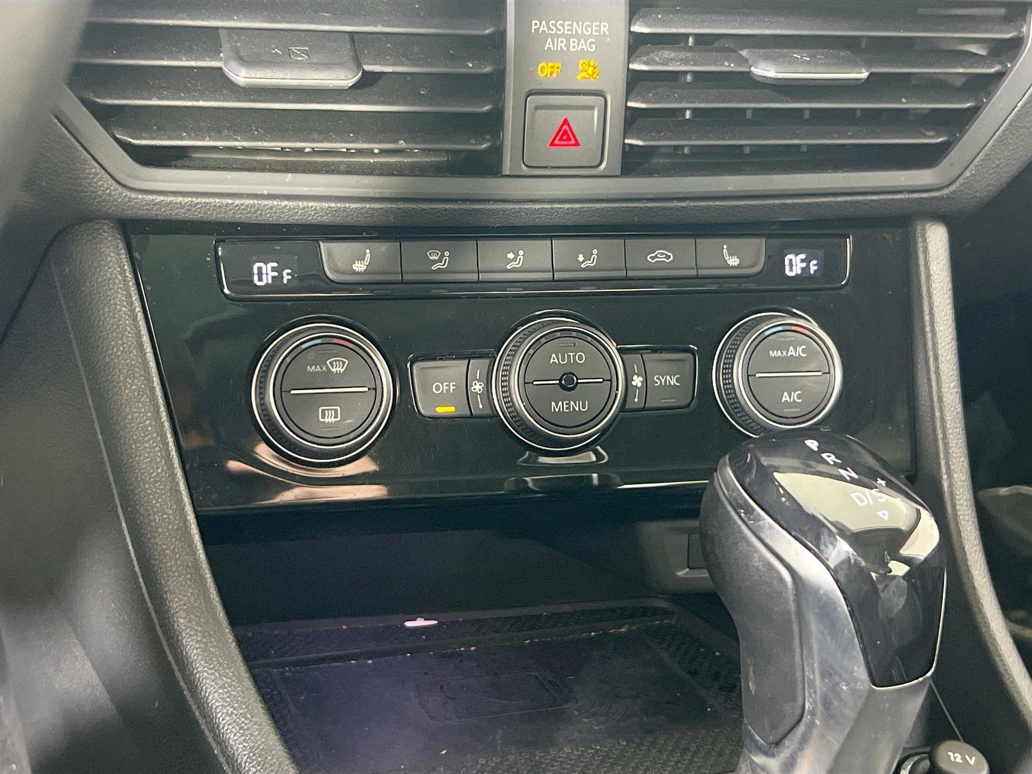 Used 2023 Volkswagen Jetta SEL image 16