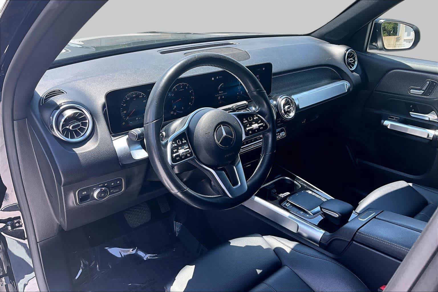 Used 2021 Mercedes-Benz GLB 250 image 17