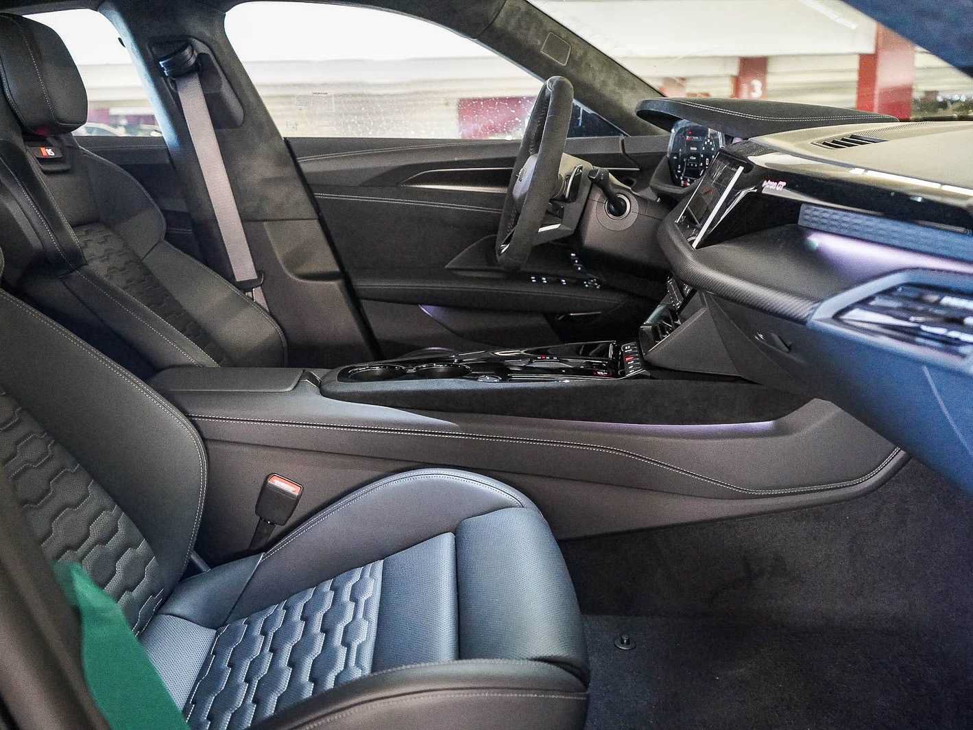 New 2026 Audi RS e-tron GT performance AWD/4WD image 16