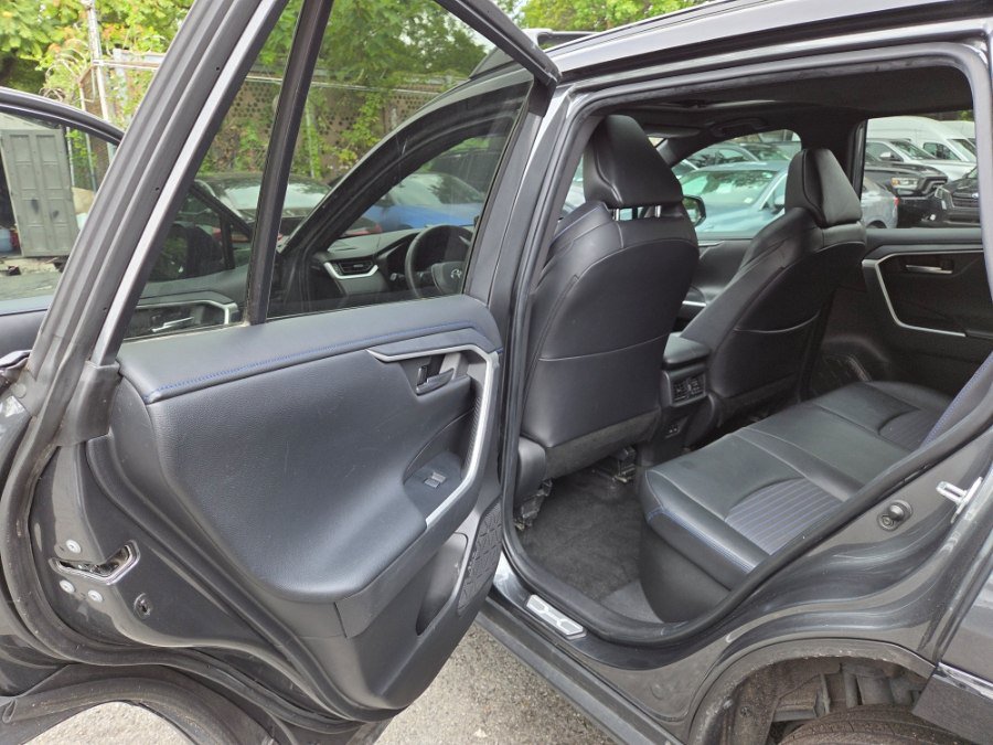 Used 2023 Toyota RAV4 XSE w/ XSE Grade Weather Package AWD/4WD image 11