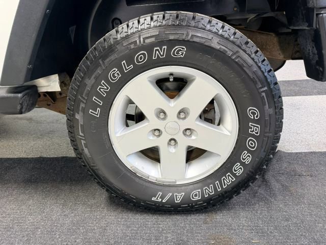 Used 2010 Jeep Wrangler Sport AWD/4WD image 13