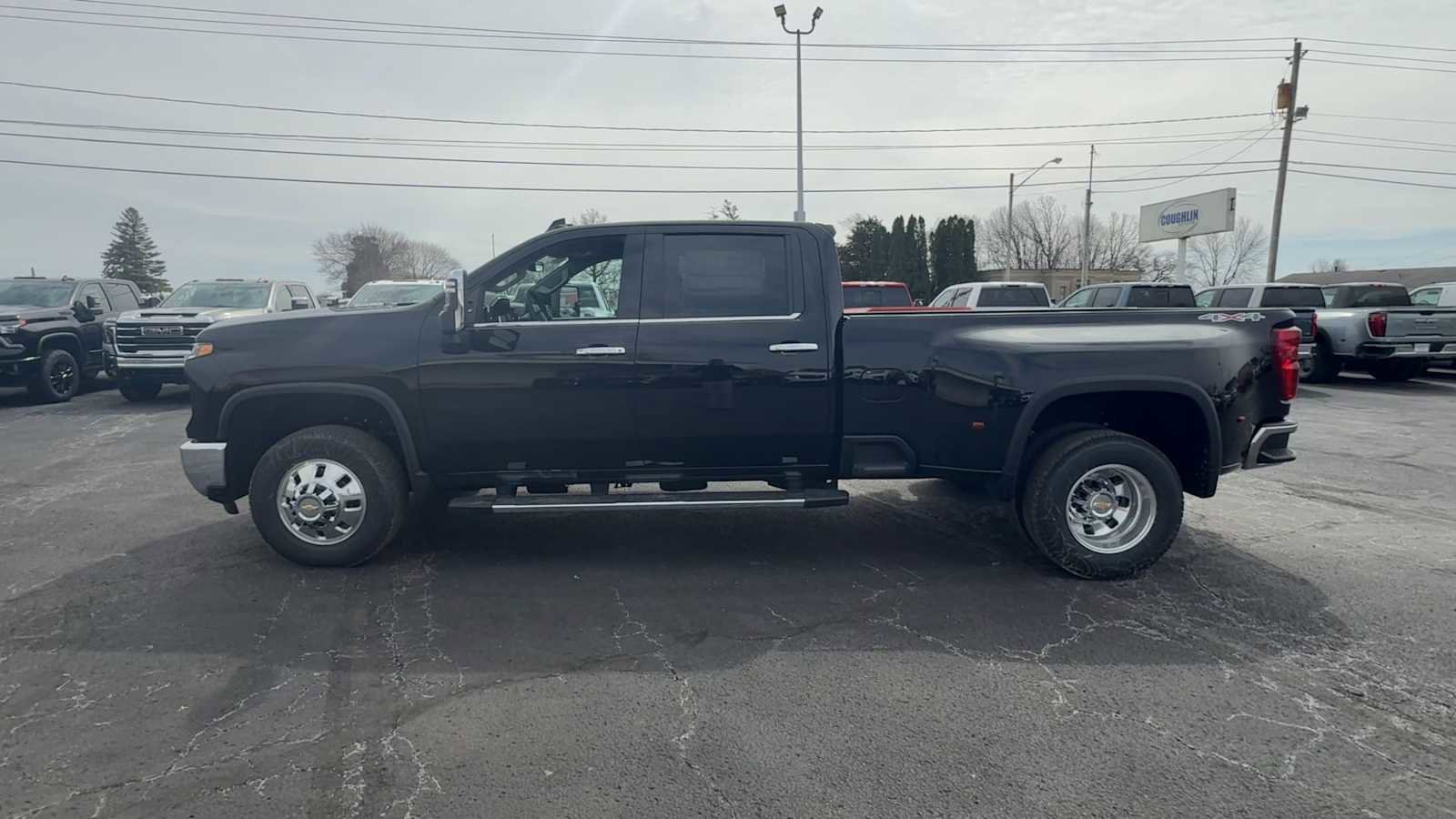 New 2026 Chevrolet Silverado 3500 LTZ w/ LTZ Convenience Package AWD/4WD image 5