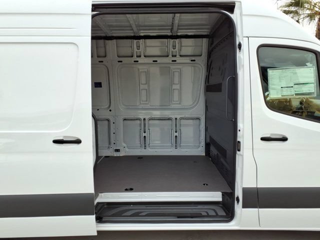 New 2025 Mercedes-Benz eSprinter 170 Cargo image 23