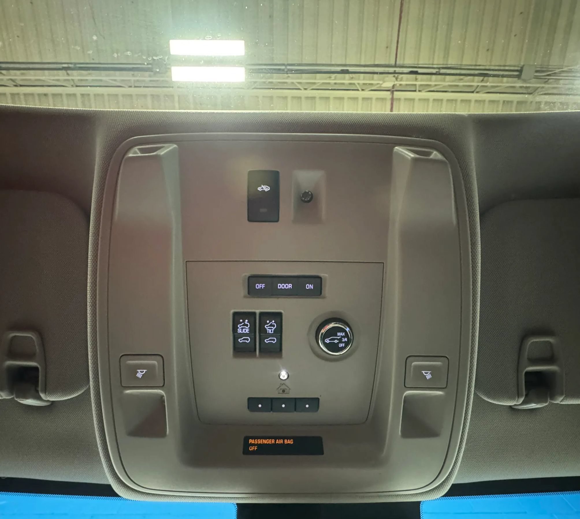 Used 2018 GMC Yukon XL Denali w/ Denali Ultimate Package AWD/4WD image 35