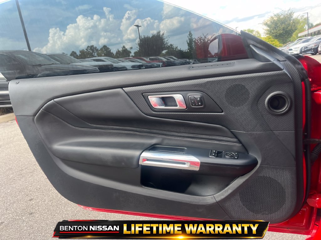 Used 2025 Ford Mustang GT Premium RWD image 5