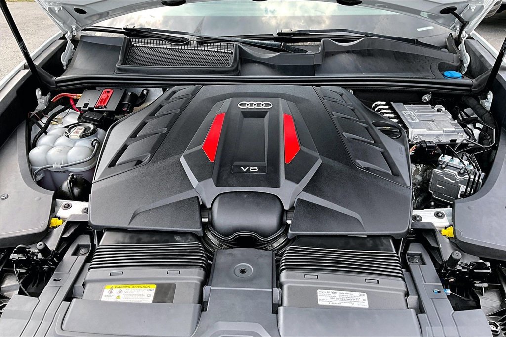 Used 2023 Audi SQ8 Prestige AWD/4WD image 32
