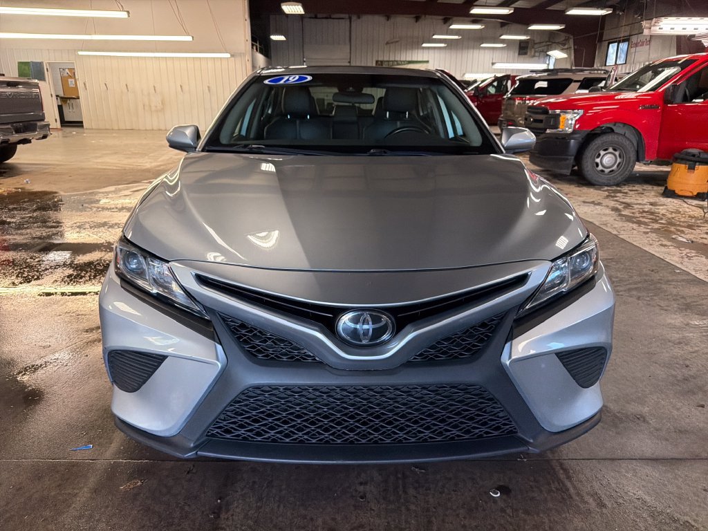 Used 2019 Toyota Camry SE FWD image 8