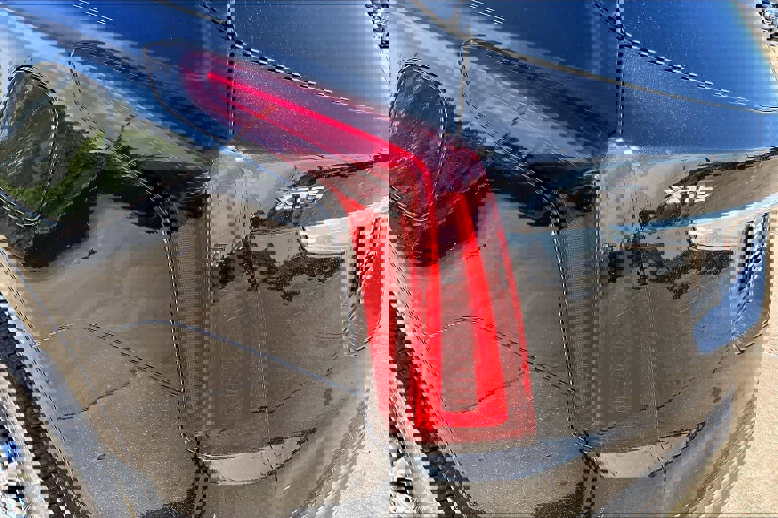 Used 2022 Cadillac XT5 Premium Luxury w/ LPO, Floor Liner Package image 27