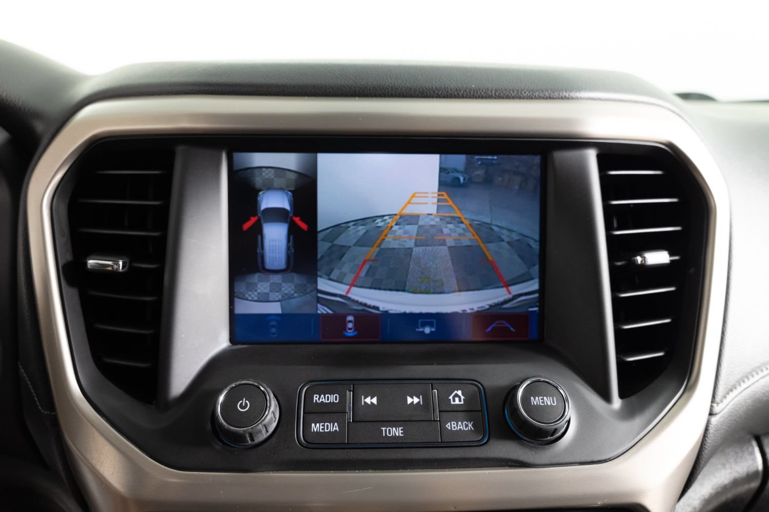 Used 2017 GMC Acadia Denali w/ Technology Package FWD image 40