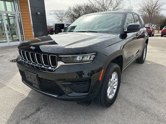 Used 2023 Jeep Grand Cherokee Laredo image 37