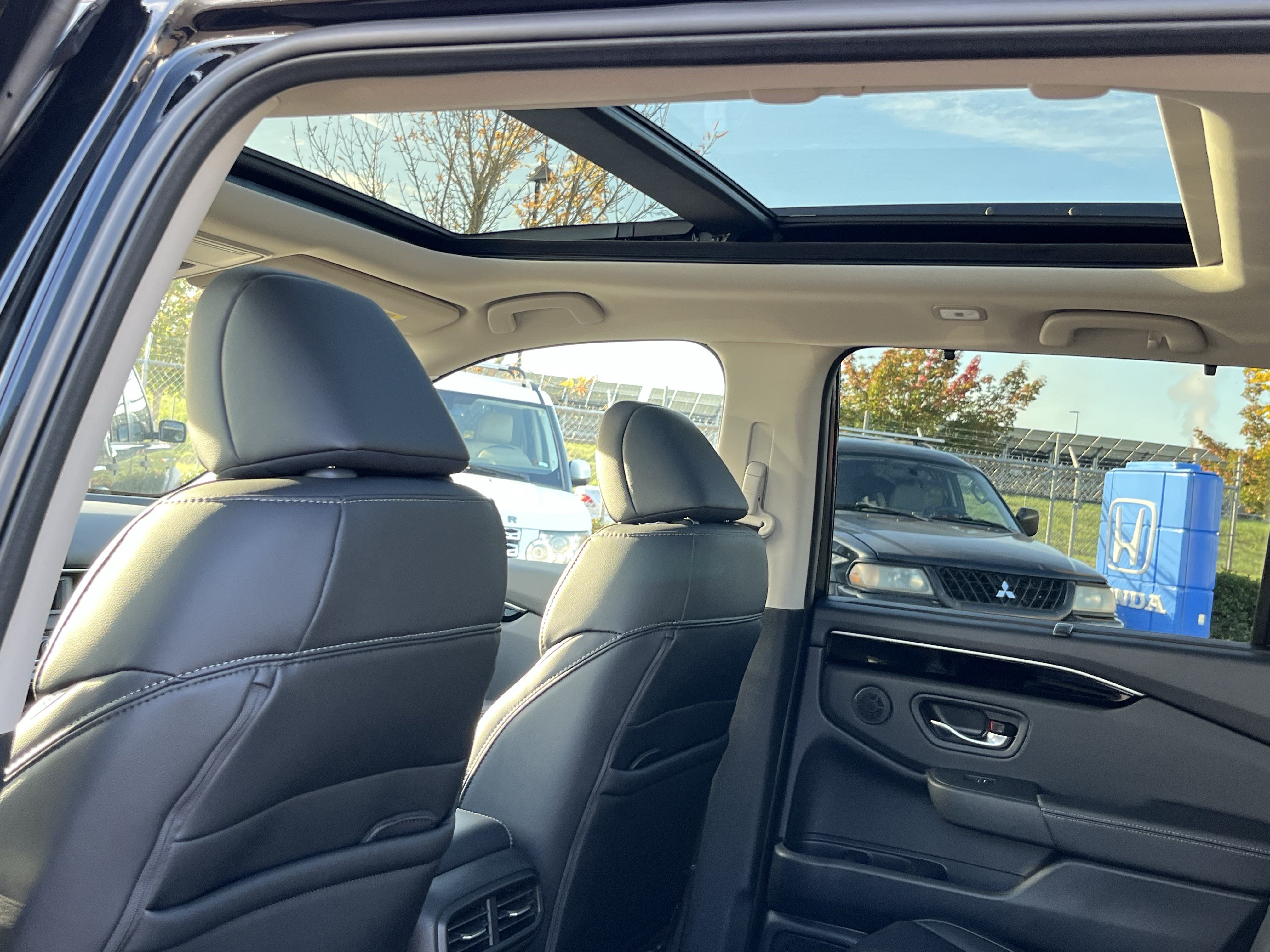 New 2025 Honda Pilot Touring image 14