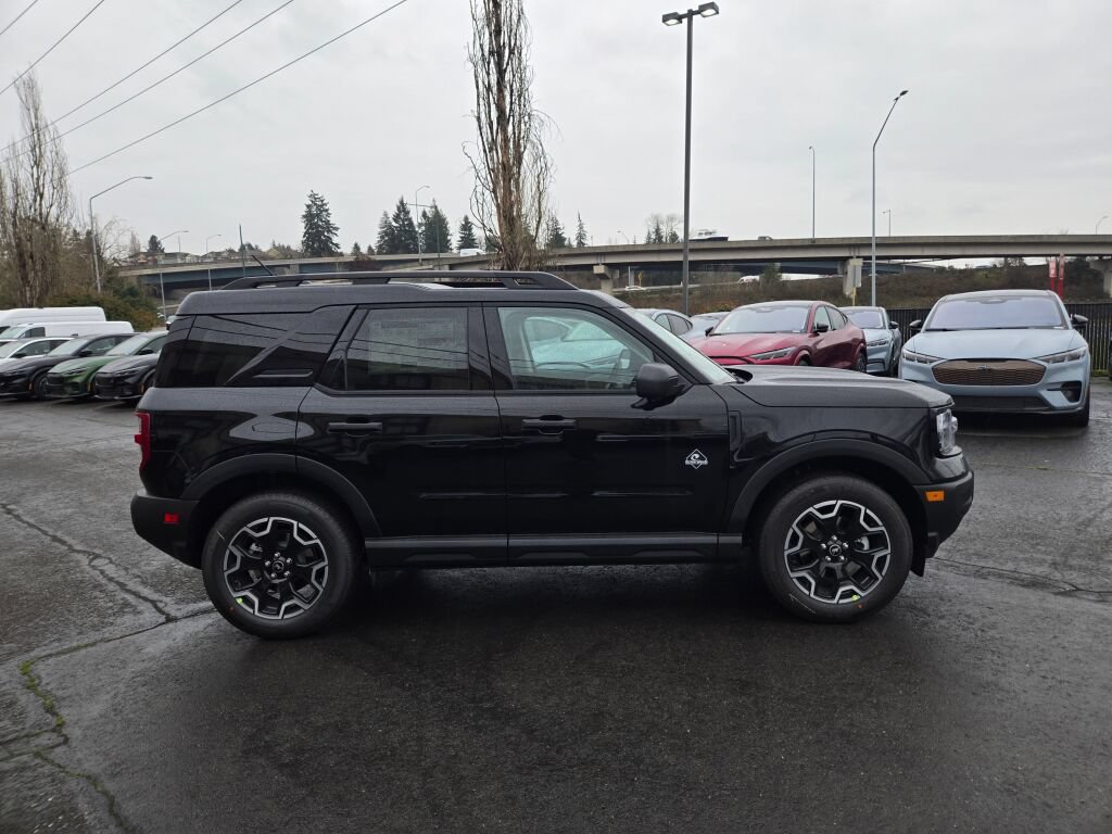 New 2026 Ford Bronco Sport Outer Banks w/ Outer Banks Tech Package+ AWD/4WD image 4
