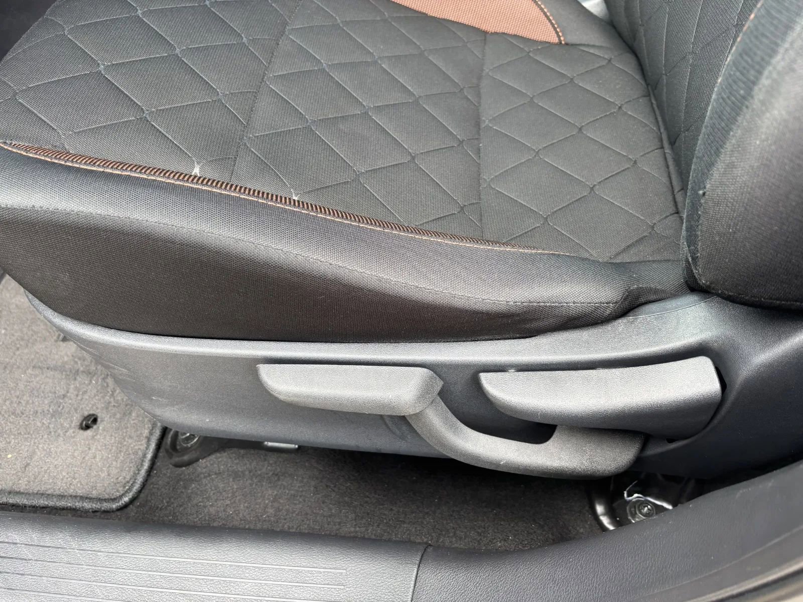 Used 2020 Nissan Kicks SR FWD image 15