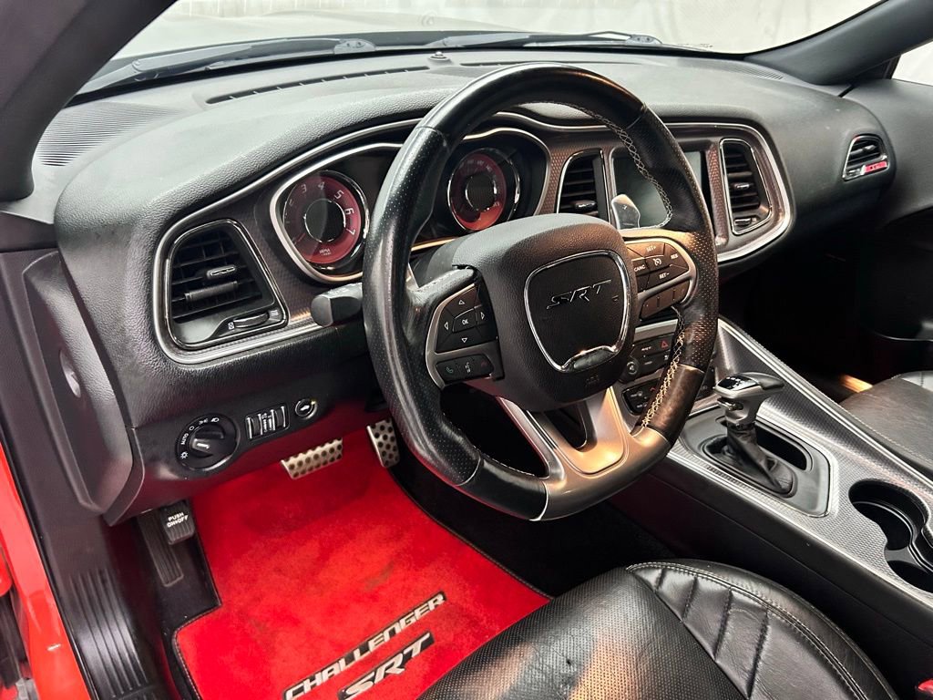 Used 2016 Dodge Challenger SRT Hellcat image 11