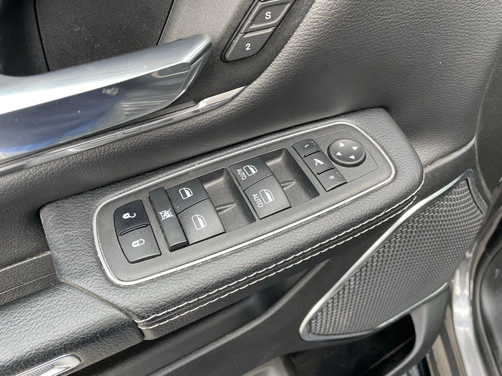 Used 2024 RAM 1500 Laramie image 12