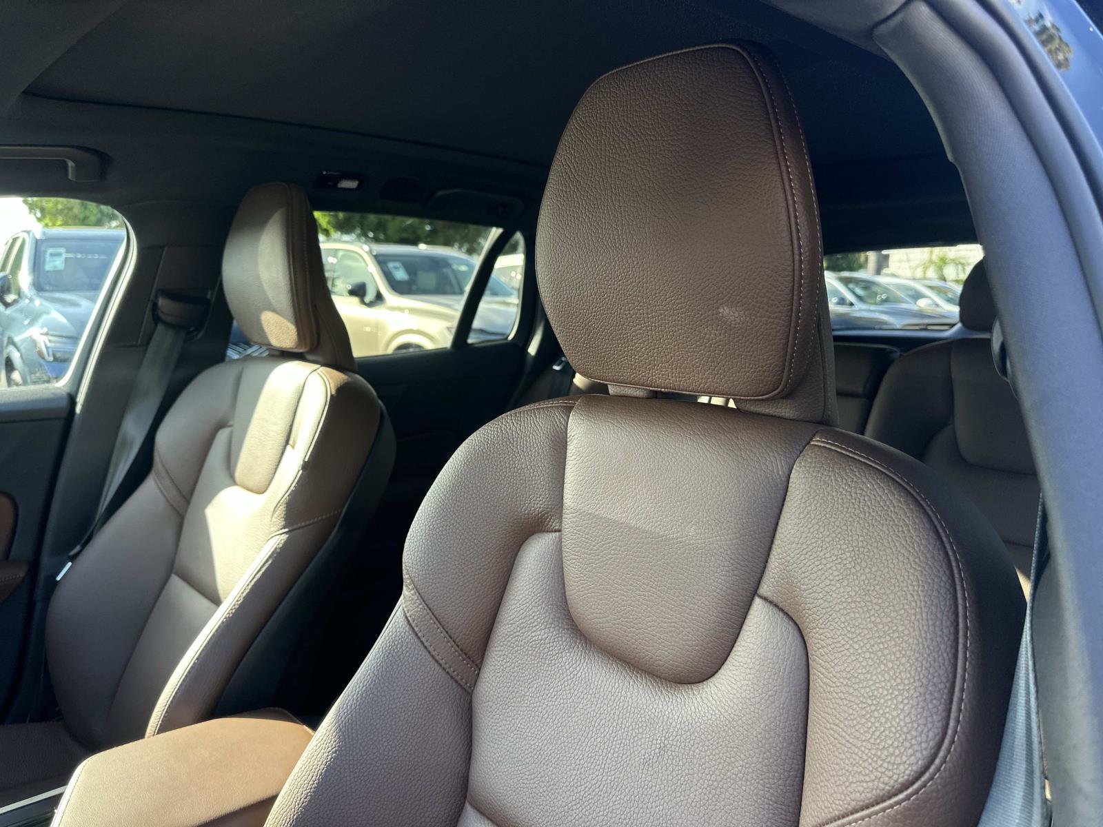 Certified 2025 Volvo V60 B5 Cross Country Plus image 19