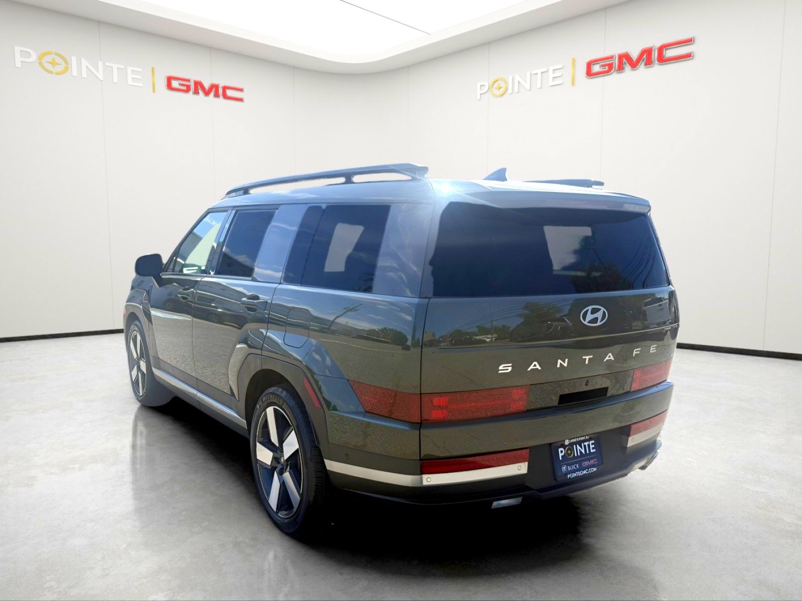Used 2024 Hyundai Santa Fe Limited AWD/4WD image 5