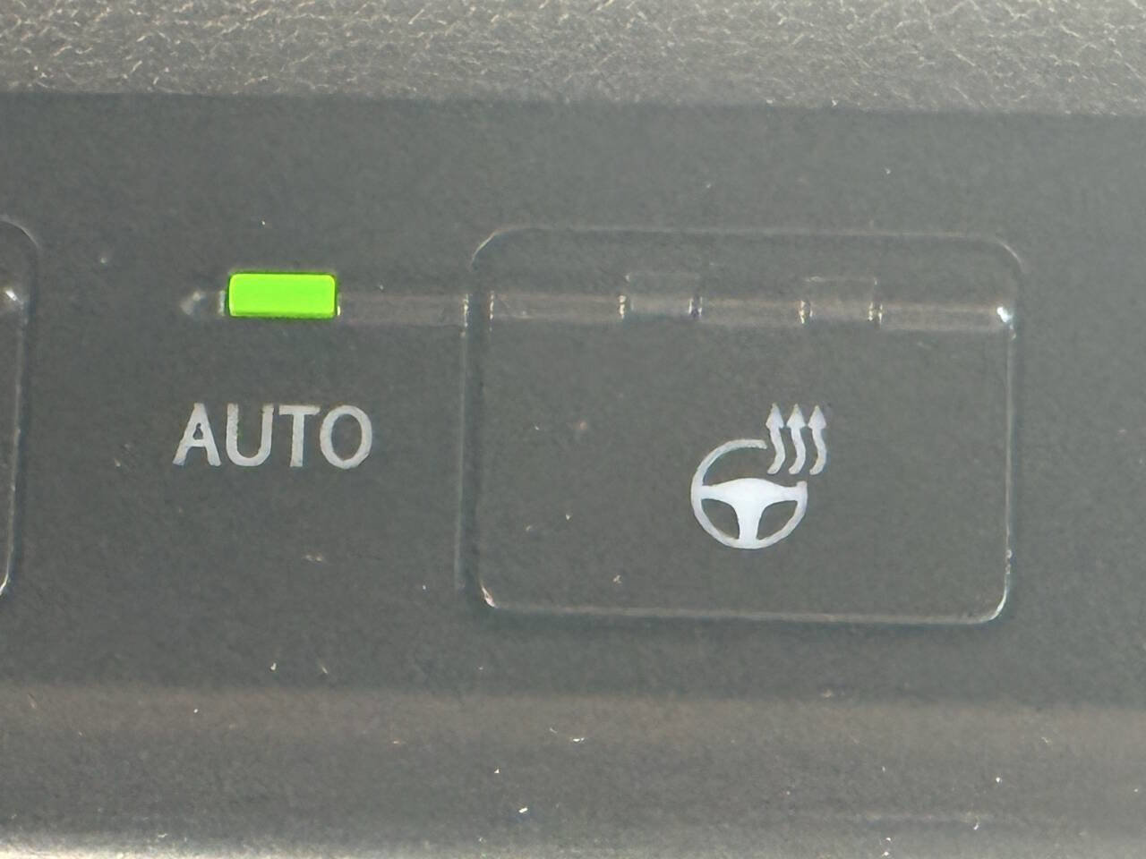 Used 2019 Lexus UX 200 w/ Premium Package image 29