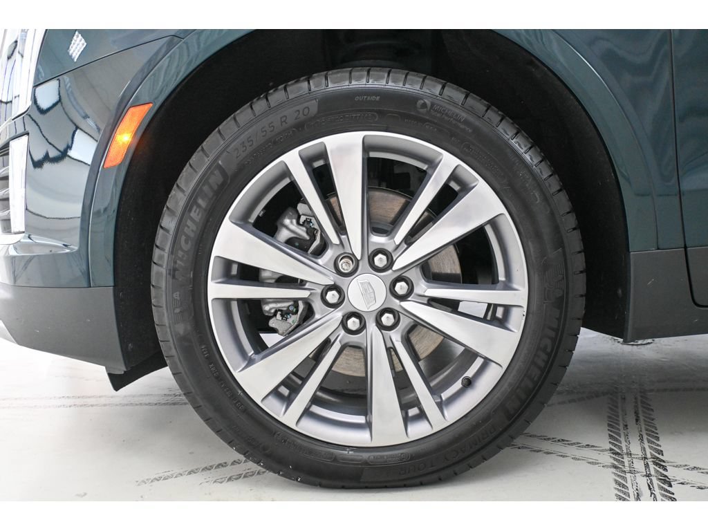 Certified 2025 Cadillac XT5 Premium Luxury AWD/4WD image 22