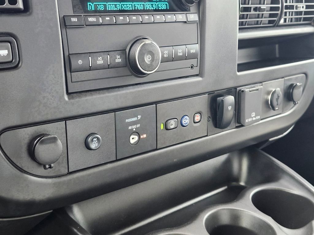 Used 2022 Chevrolet Express 3500 w/ Power Convenience Package RWD image 16
