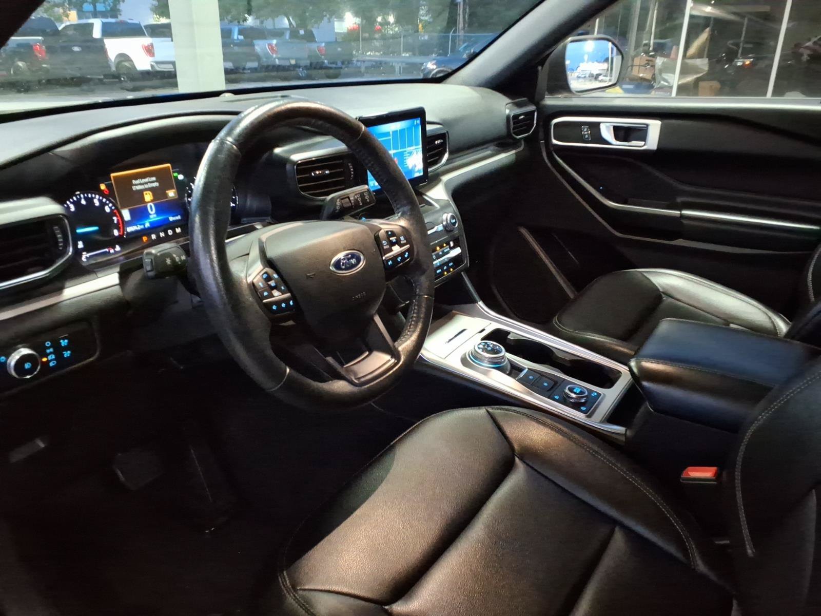 Used 2020 Ford Explorer XLT w/ Equipment Group 202A AWD/4WD image 10