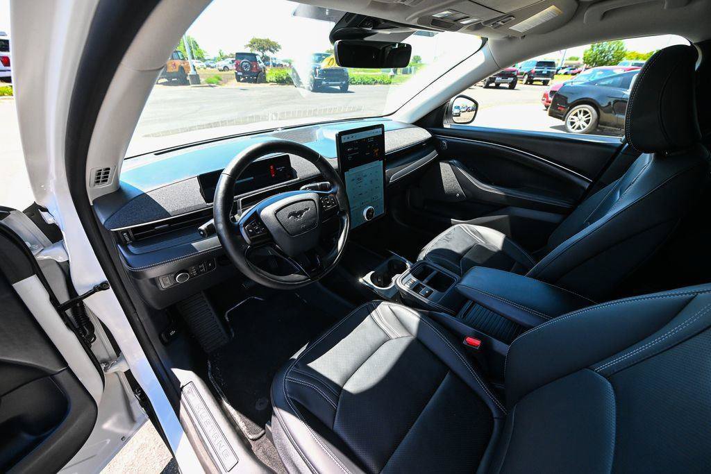 Certified 2025 Ford Mustang Mach-E Premium AWD/4WD image 18