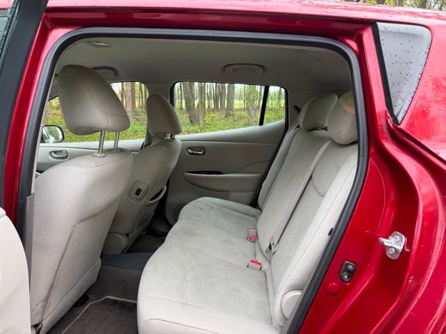 Used 2014 Nissan Leaf SV FWD image 8