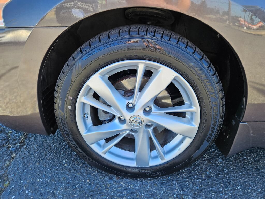 Used 2013 Nissan Altima 2.5 SL w/ 2.5 Moonroof Pkg FWD image 8