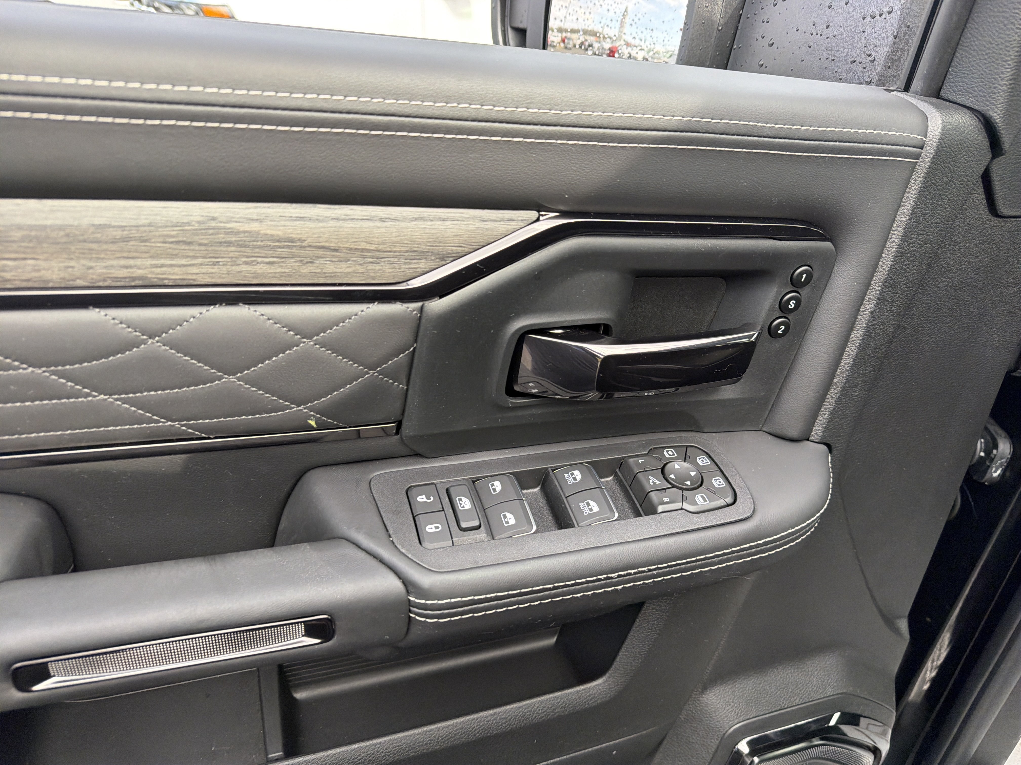 New 2026 RAM 2500 Limited AWD/4WD image 15