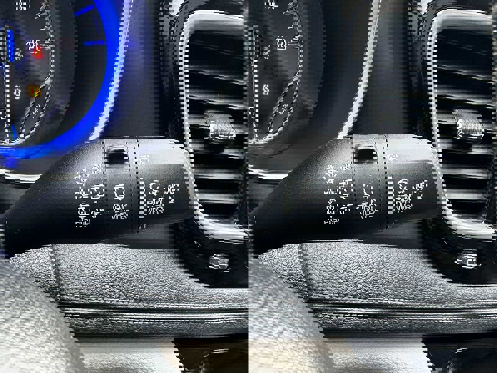 Used 2020 Chrysler Pacifica Limited image 39