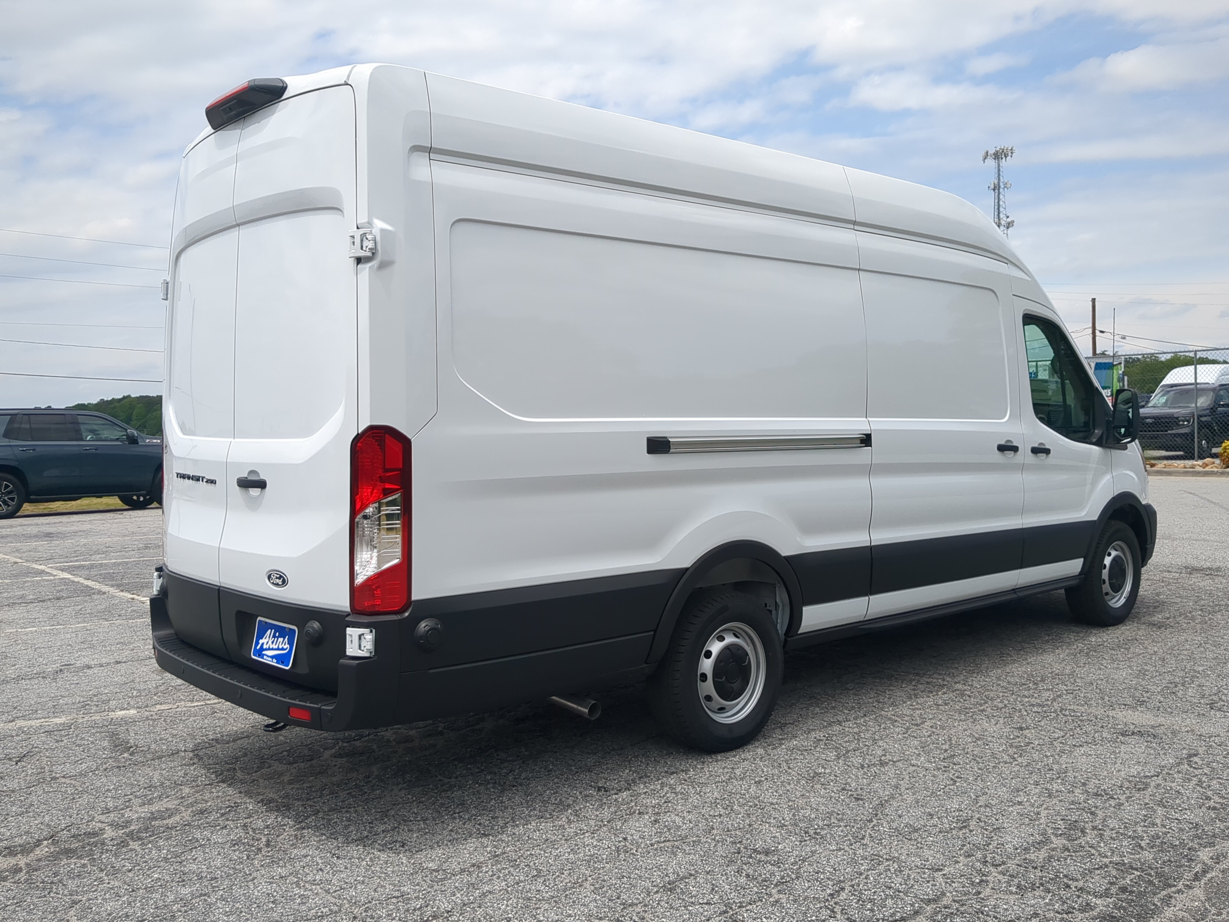 New 2026 Ford Transit 250 148 High Roof Extended RWD image 3