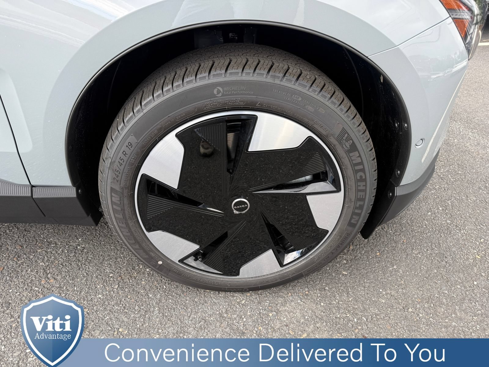 New 2026 Volvo EX30 Ultra w/ Protection Package Premier AWD/4WD image 9