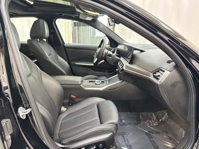 Used 2024 BMW 330e xDrive image 30