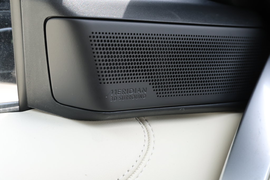 New 2026 Land Rover Range Rover SE AWD/4WD image 13