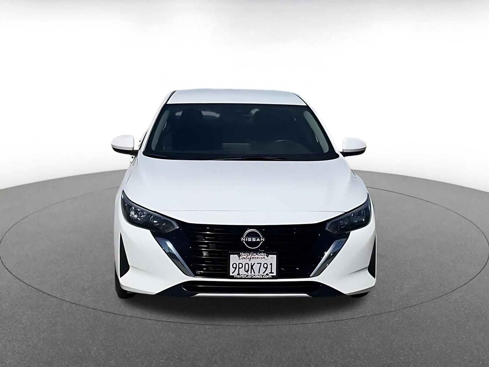Used 2025 Nissan Sentra SV image 3