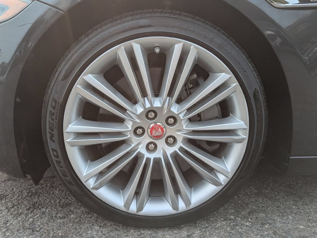 Used 2017 Jaguar XJ L Supercharged RWD image 66