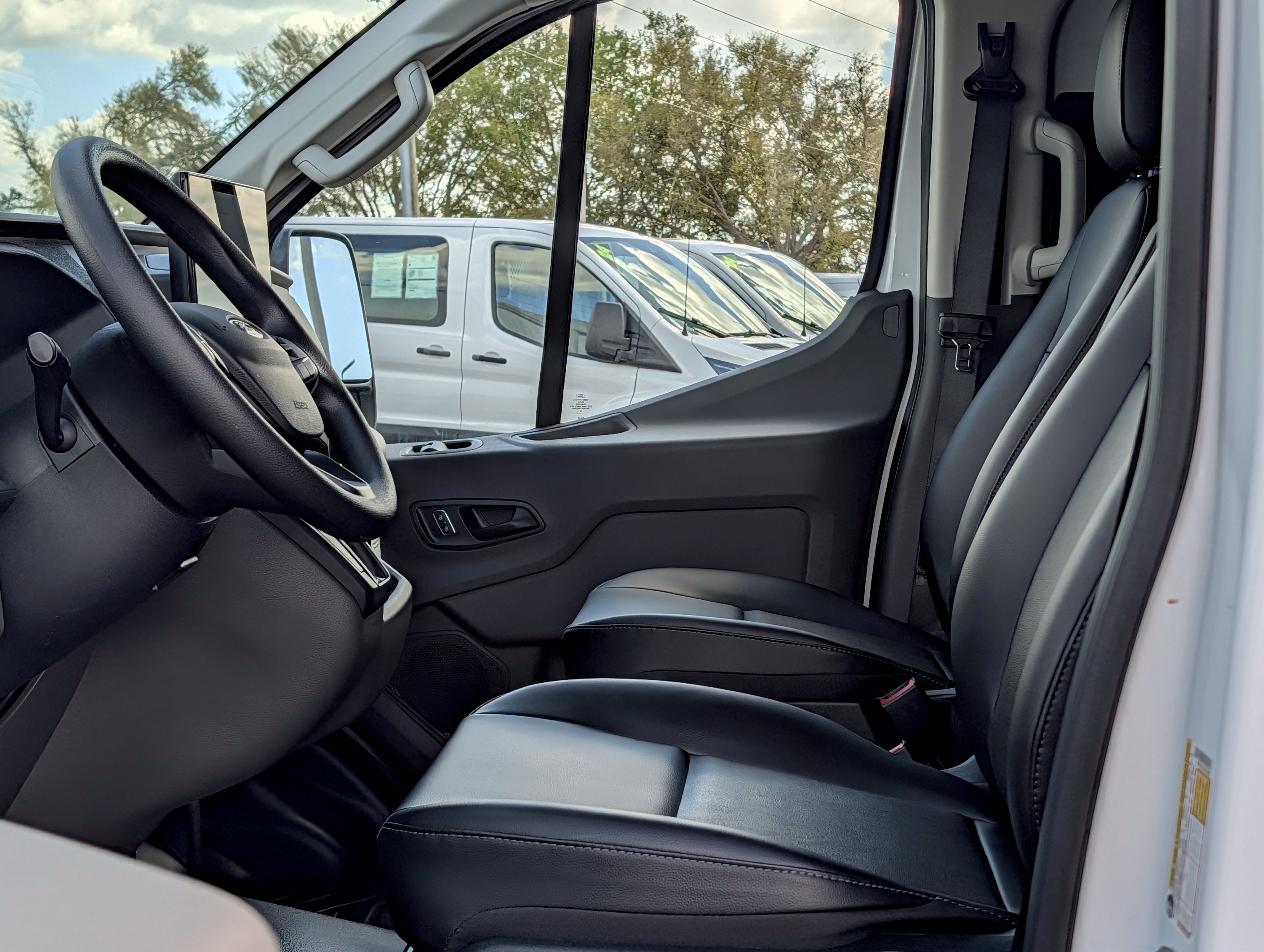 New 2026 Ford Transit 250 Low Roof RWD image 19