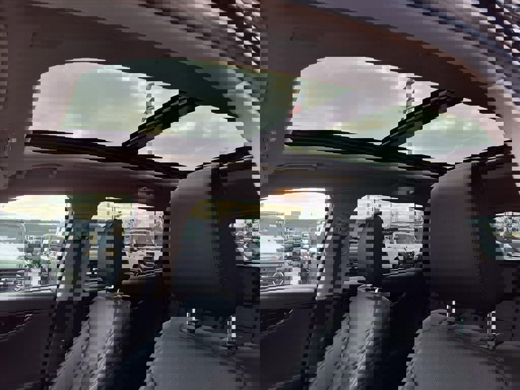 Used 2022 Lincoln Nautilus Reserve w/ Equipment Group 201A image 15