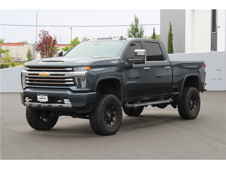 Used 2020 Chevrolet Silverado 2500 High Country w/ Technology Package AWD/4WD image 1