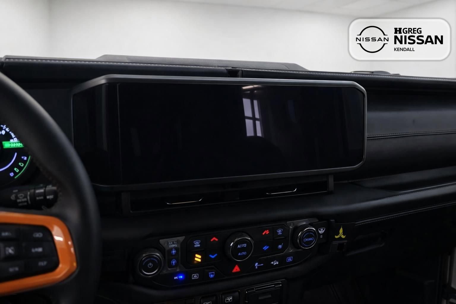 Used 2024 Jeep Wrangler Unlimited Sahara w/ Technology Group image 9