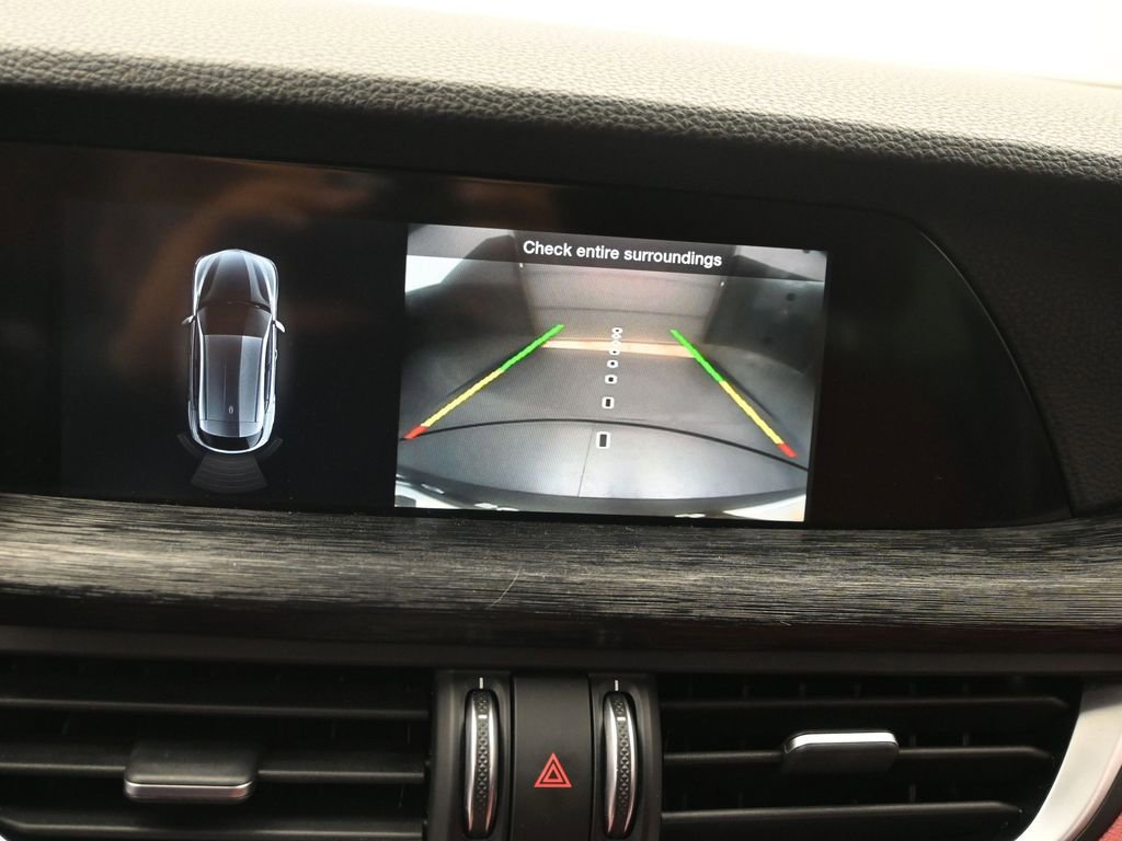 Used 2020 Alfa Romeo Stelvio Base image 11