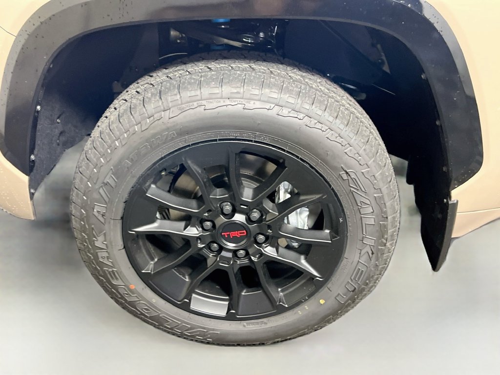 New 2026 Toyota Tundra Platinum w/ TRD Off-Road Package AWD/4WD image 13